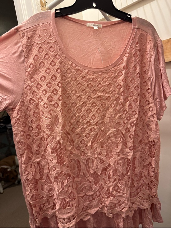 Maurices Tops - Maurices Dusty Pink Lace Front Short Sleeve Tunic